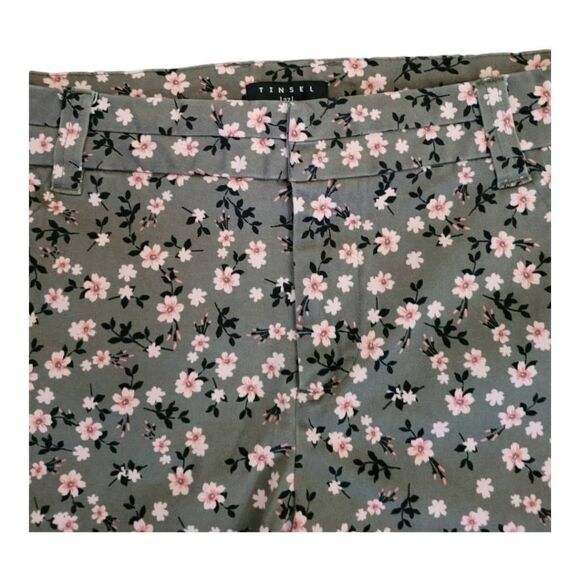 TINSEL Floral Cotton Pattern Short Size 27 Has Stretch 🤩 Washed Not Worn - Picture 3 of 9